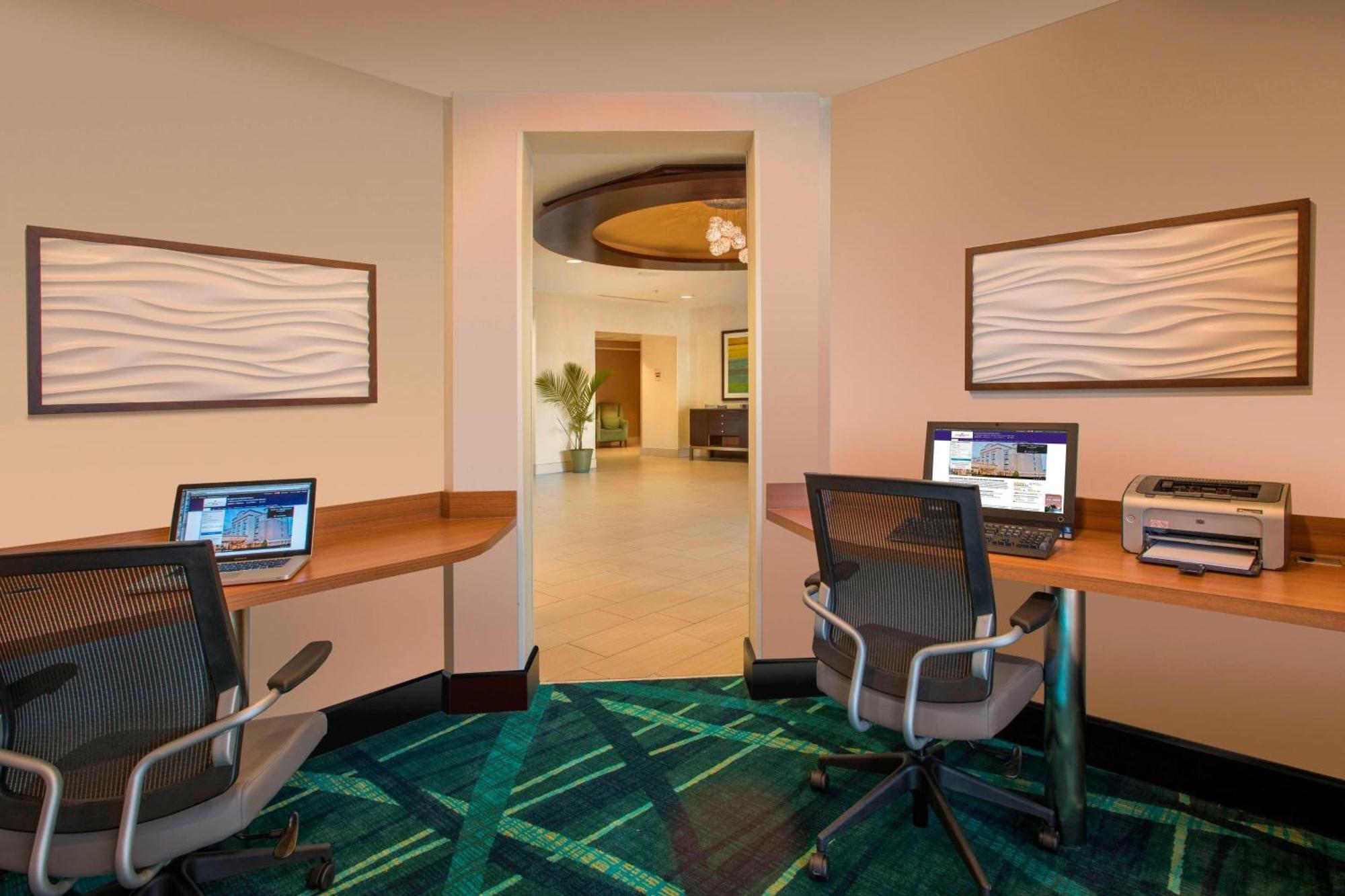 Springhill Suites By Marriott Charlotte Airport Экстерьер фото