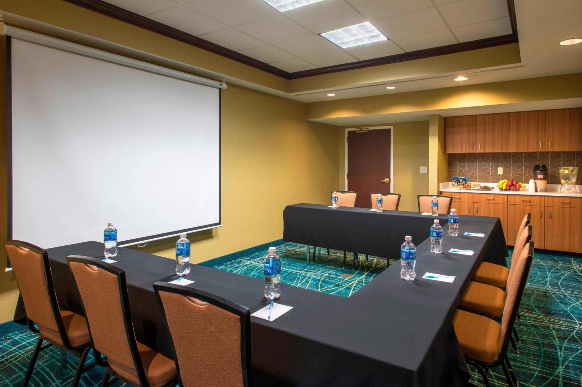 Springhill Suites By Marriott Charlotte Airport Экстерьер фото